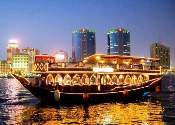 dhow-cruise-dinner-dubai